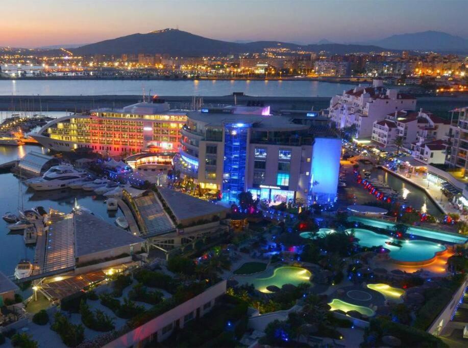 Gibraltar Luxury With Rooftop Pools & Views Eksteriør bilde