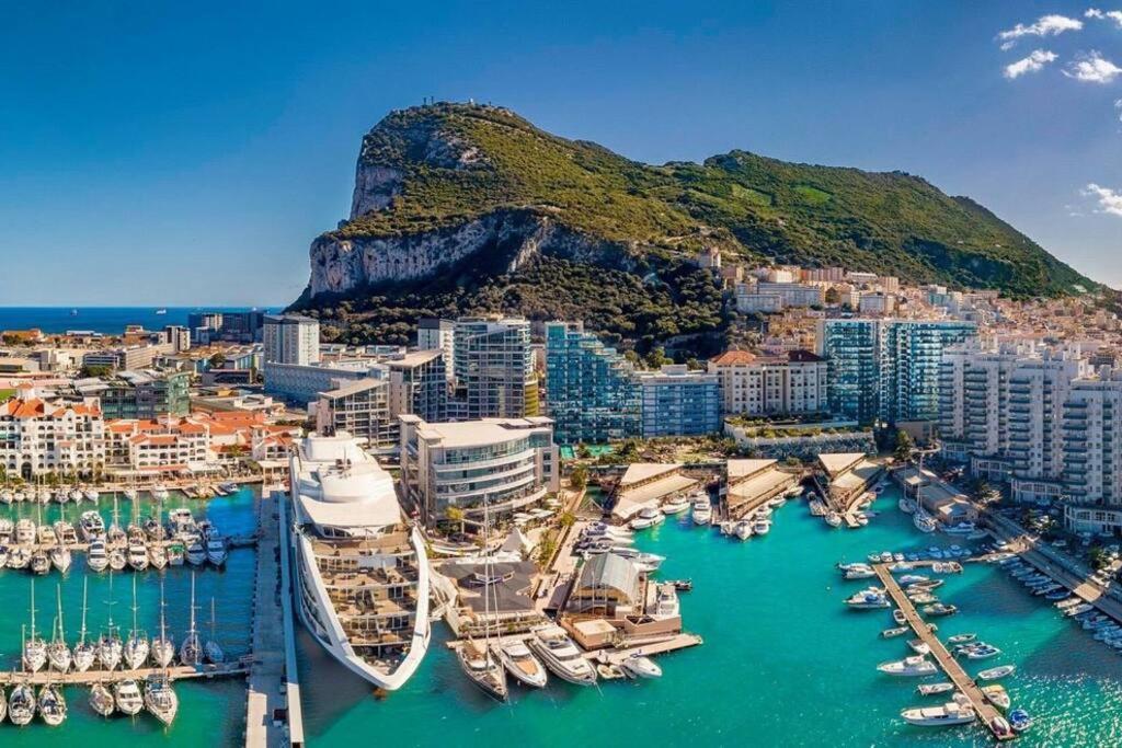Gibraltar Luxury With Rooftop Pools & Views Eksteriør bilde